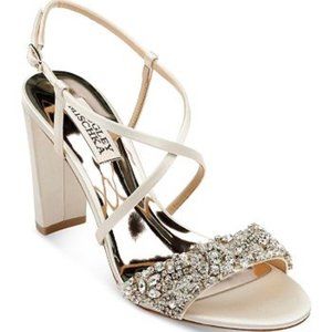 Badgley Mischka Size 7.5 Ivory Crystal Embellished Block Heel Sandals